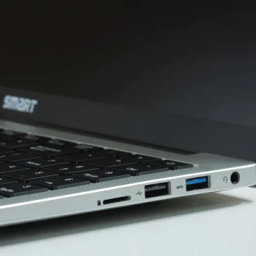 Smart Flairedge Ryzen 3 3200U 15.6" FHD Laptop