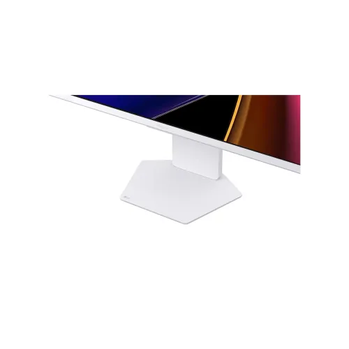 LG UltraGear 32G810SA-W 4K 144Hz IPS AI Smart Gaming Monitor